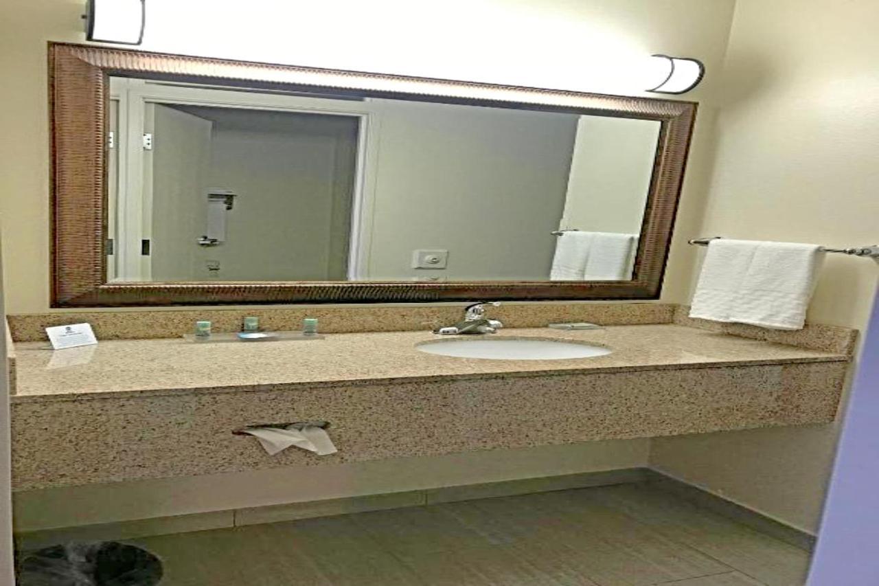 Rodeway Inn & Suites O'Fallon Exteriér fotografie
